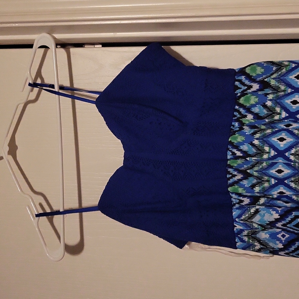 Dress - Picture 4 of 7